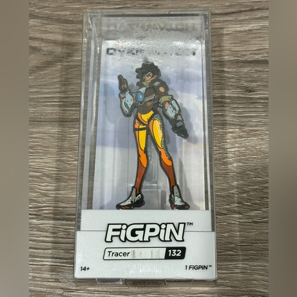 Overwatch Tracer Figpin 132 New in Box - Picture 1 of 9